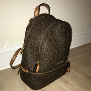 Michael Kors Rhea Signature Medium Backpack